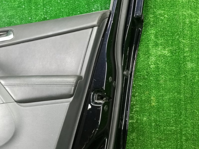 Дверь передняя правая Tiguan