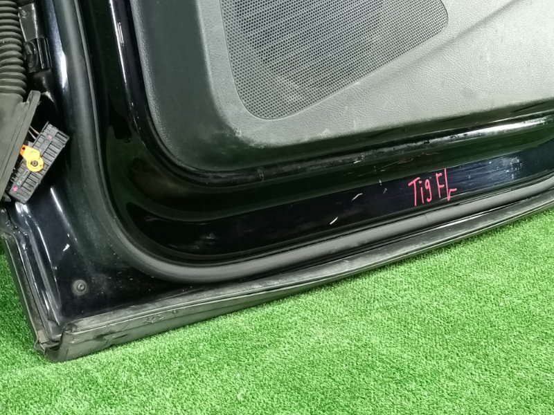 Дверь передняя правая Tiguan