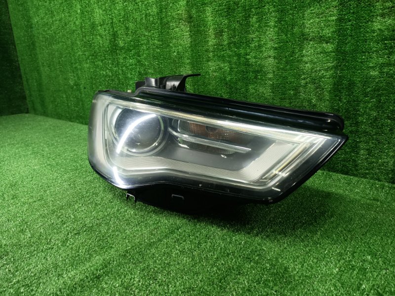 Фара правая Audi A3 8V
