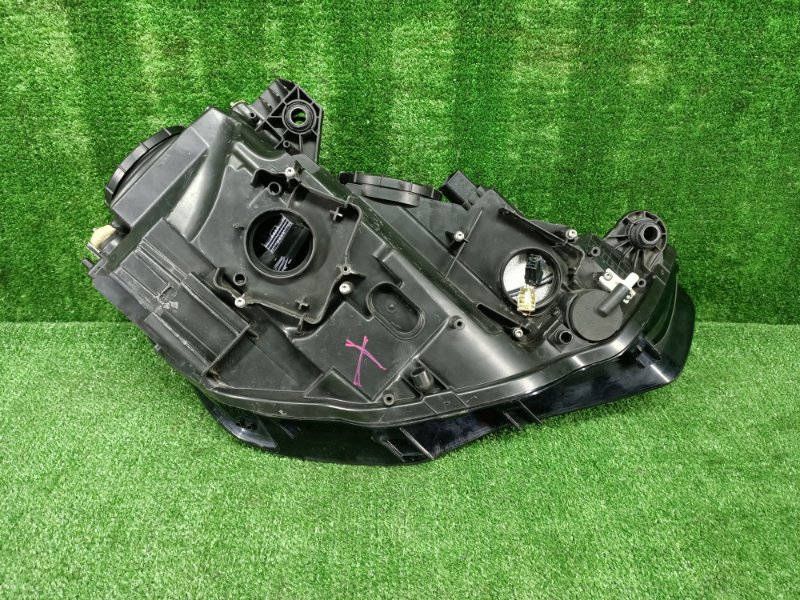 Фара левая A3 8V