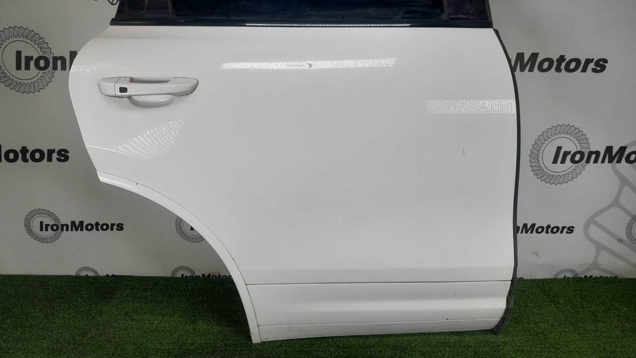 Дверь боковая задняя правая Porsche Cayenne 958