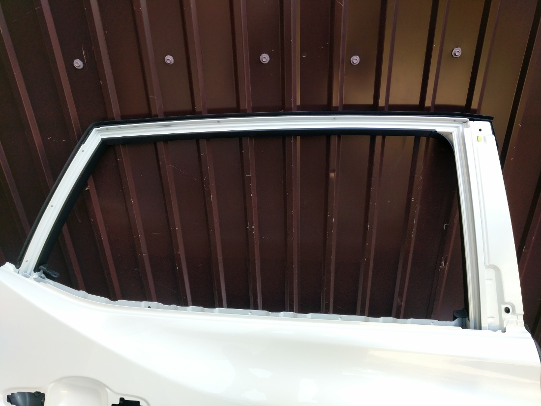 Дверь LEXUS RZ300e XEBM10 11.2023 задн. прав. (б/у)