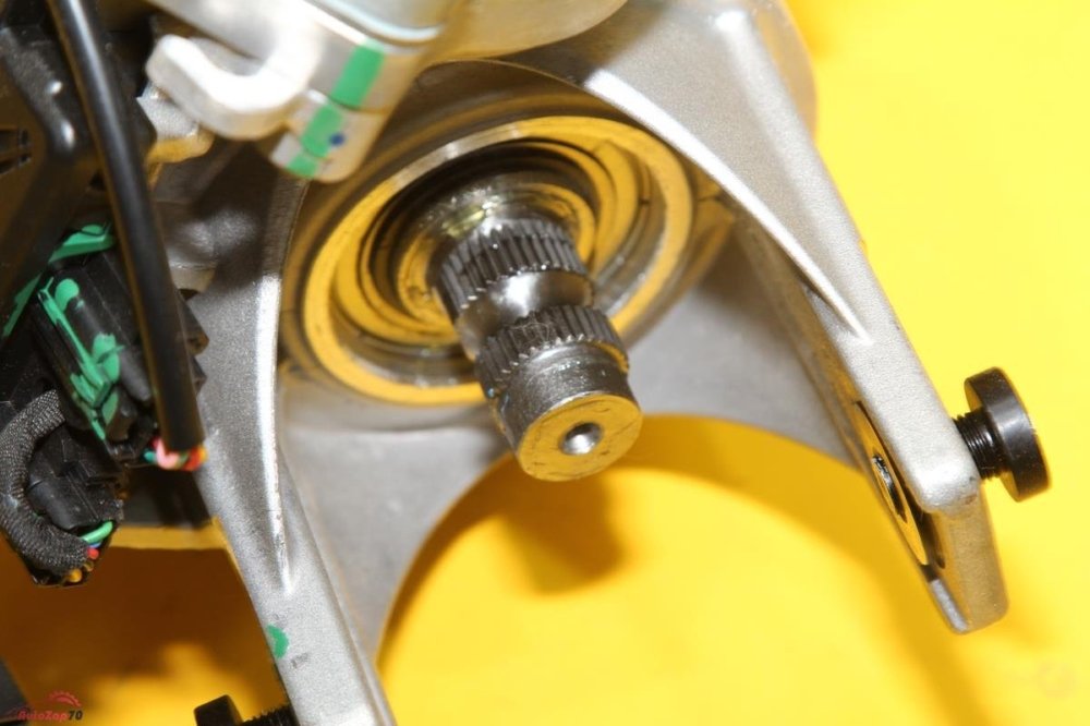 Рулевая колонка EXEED VX N/A VX SQRF4J20C 2023 (б/у) Рулевая колонка EXEED VX N/A VX SQRF4J20C 2023 (б/у)