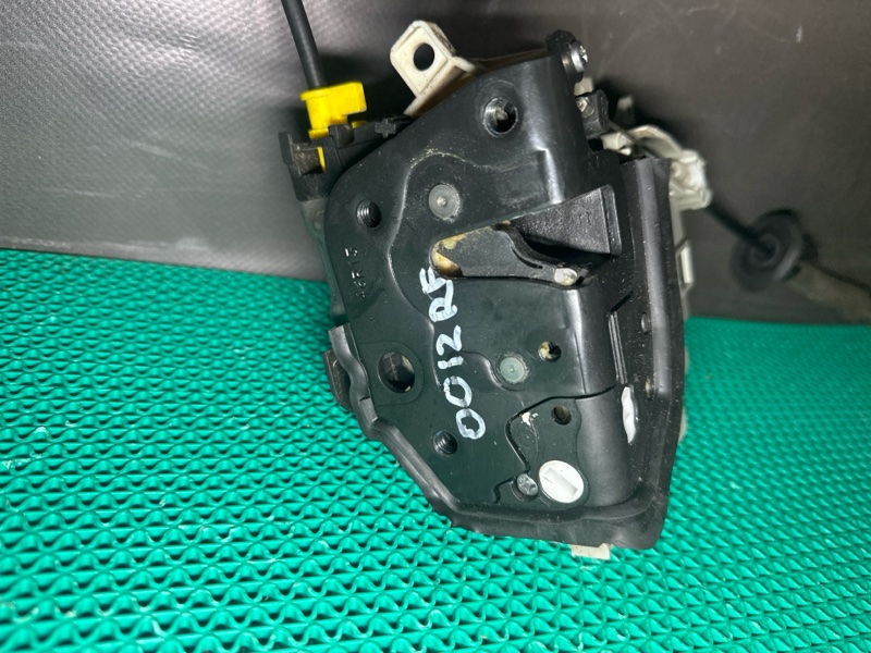 Замок двери Audi A6 4G2 CGLC 2013 перед. прав. (б/у) Замок двери Audi A6 4G2 CGLC 2013 перед. прав. (б/у)