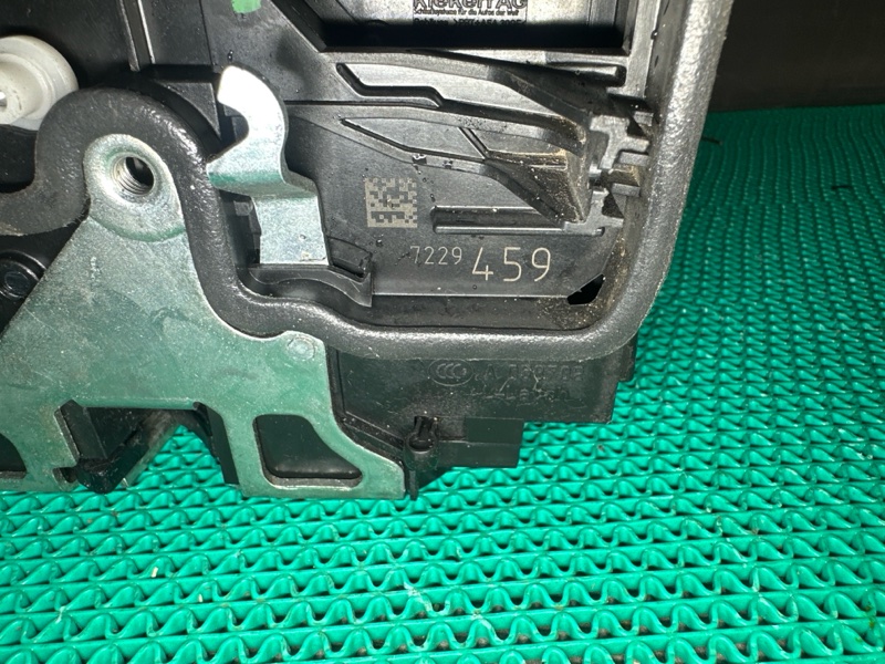 Замок двери BMW 5-Series E60 N52B25A 2009 задн. лев. (б/у)