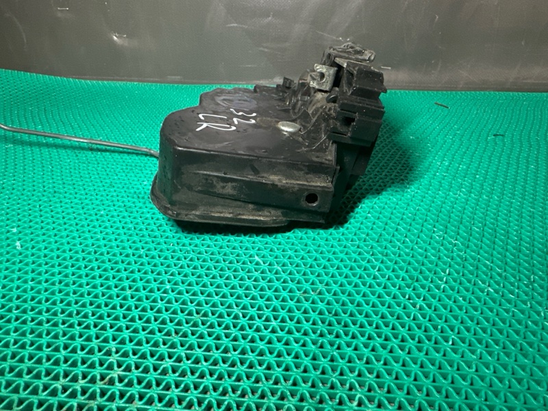 Замок двери BMW 5-Series E60 N52B25A 2009 задн. лев. (б/у)