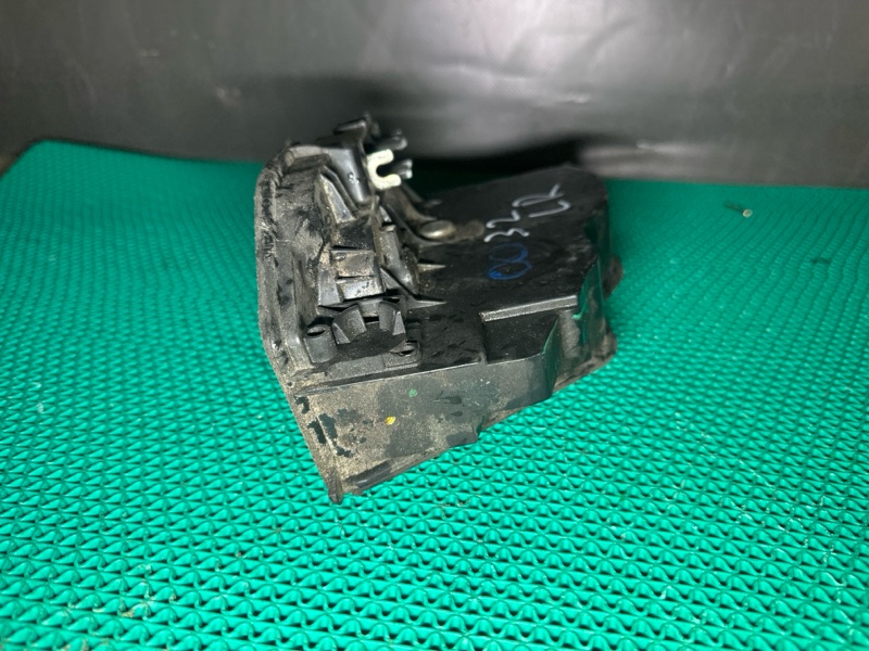 Замок двери BMW 5-Series E60 N52B25A 2009 задн. лев. (б/у)