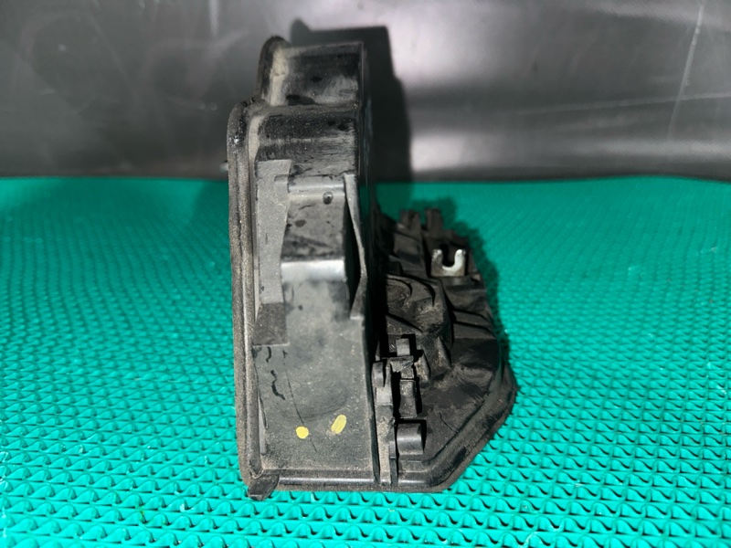 Замок двери BMW X3 E83 N47D20A 2009 перед. прав. (б/у) Замок двери BMW X3 E83 N47D20A 2009 перед. прав. (б/у)