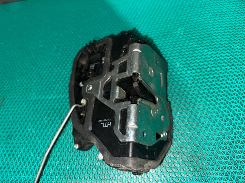 Замок двери BMW 3-Series E90 N46B20B 2005 задн. лев. (б/у)