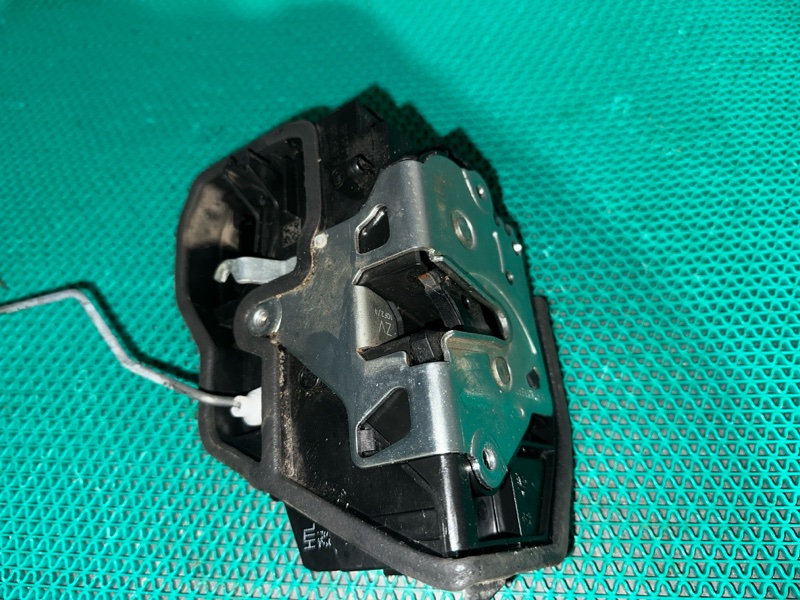 Замок двери BMW 5-Series F10 N47D20C 2012 задн. лев. (б/у)