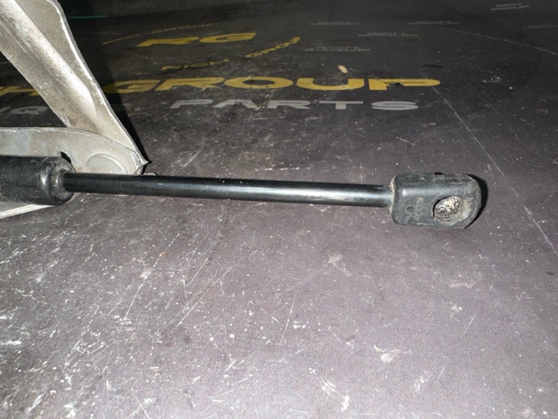 Петля капота левая A6 2013 4G2 CGLC