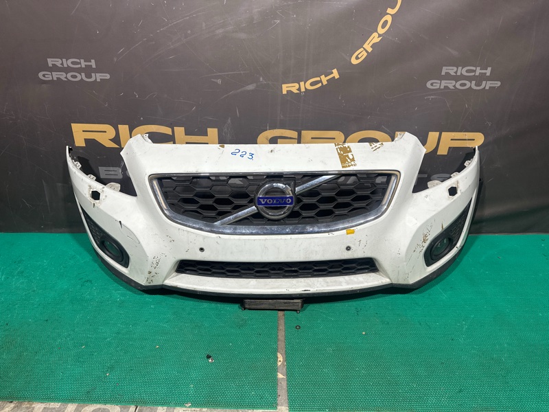 Бампер передний Volvo C30 2010 MK B5244S4 контрактная
