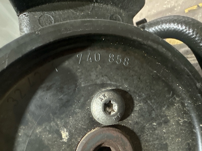 Насос гидроусилителя руля X3 E83 M57D30