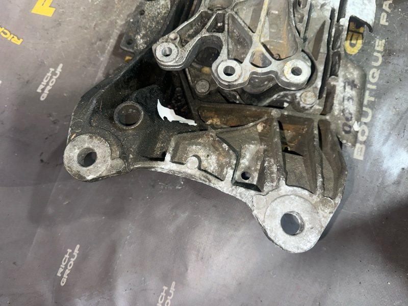 Подушка АКПП Audi A6 C7 CDUC