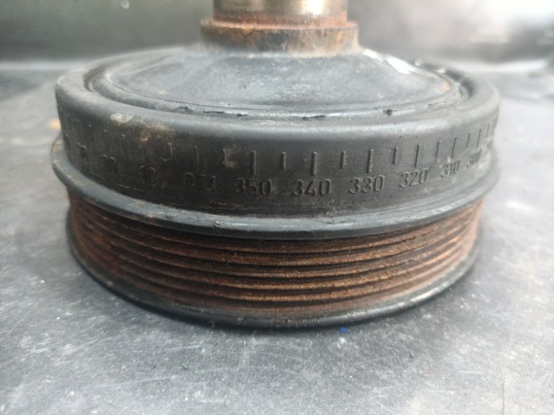 Шкив коленвала M-Class W164 272.967