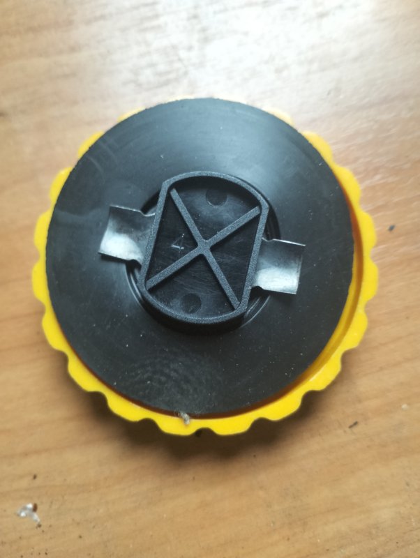 Крышка маслозаливной горловины Лада 2101