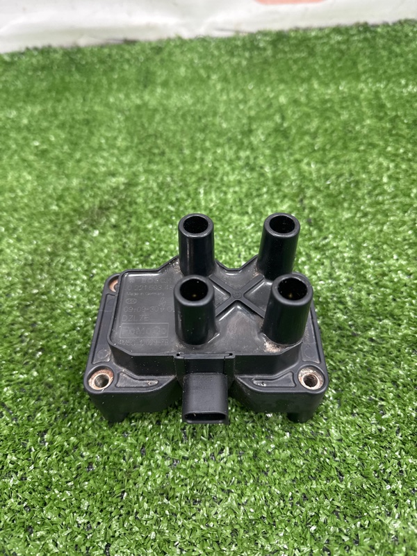 Катушка зажигания Ford Focus 2 1.6 SHDA 100 ЛС 2009 (б/у)