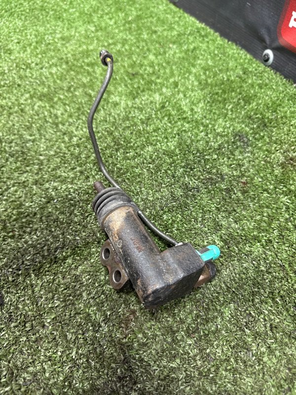 Рабочий цилиндр сцепления Kia Ceed 2 JD 1.4 G4FA 2015 (б/у) Рабочий цилиндр сцепления Kia Ceed 2 JD 1.4 G4FA 2015 (б/у)