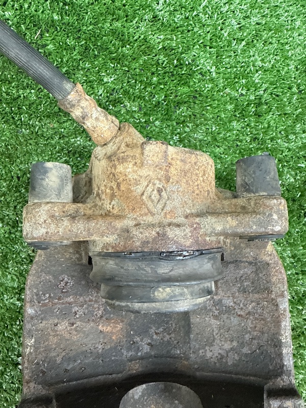 Суппорт тормозной Renault Fluence BCM перед. лев. (б/у)