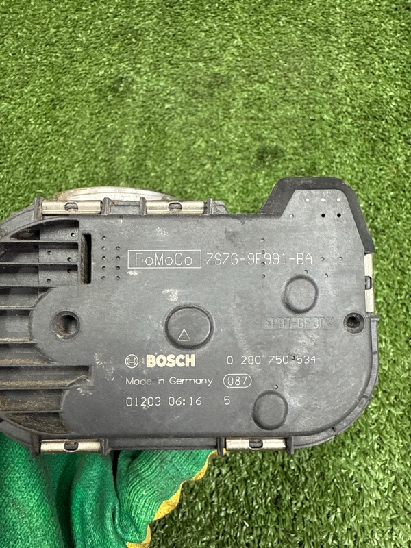 Дроссельная заслонка Ford Focus 3 1.6 IQDB 105 Л.С. 2011 (б/у) Дроссельная заслонка Ford Focus 3 1.6 IQDB 105 Л.С. 2011 (б/у)