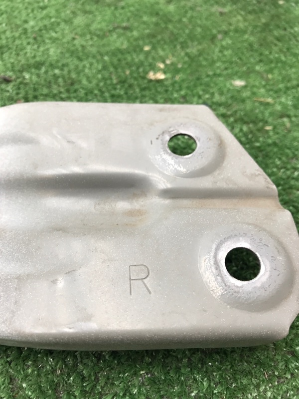 Кронштейн крыла NISSAN TEANA J32 VQ25DE 2008 перед. прав. (б/у)