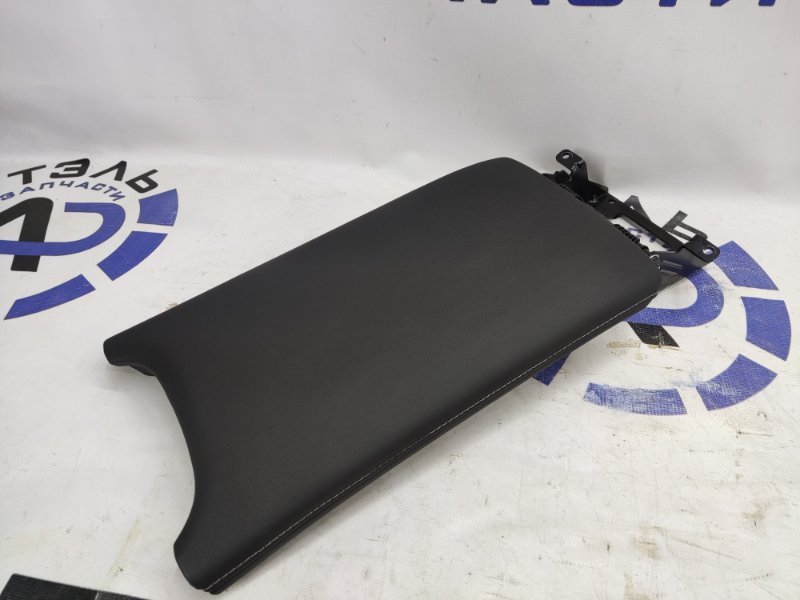 Подлокотник Chery Tiggo 7 Pro Max 2022 (б/у) Подлокотник Chery Tiggo 7 Pro Max 2022 (б/у)