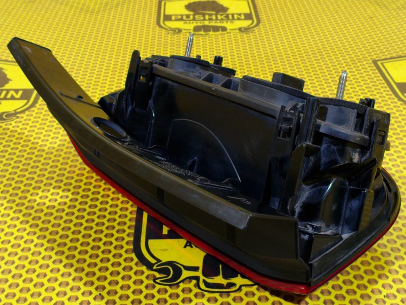 Фонарь в крыло задний левый Duster 2015 HS F4R