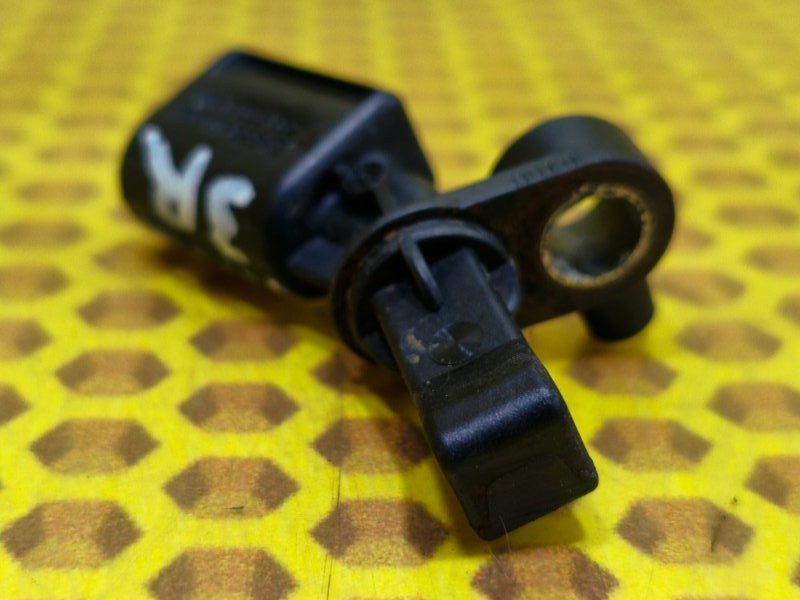 Датчик абс Volkswagen Polo MK2 CWVA 2018 задн. прав. (б/у)