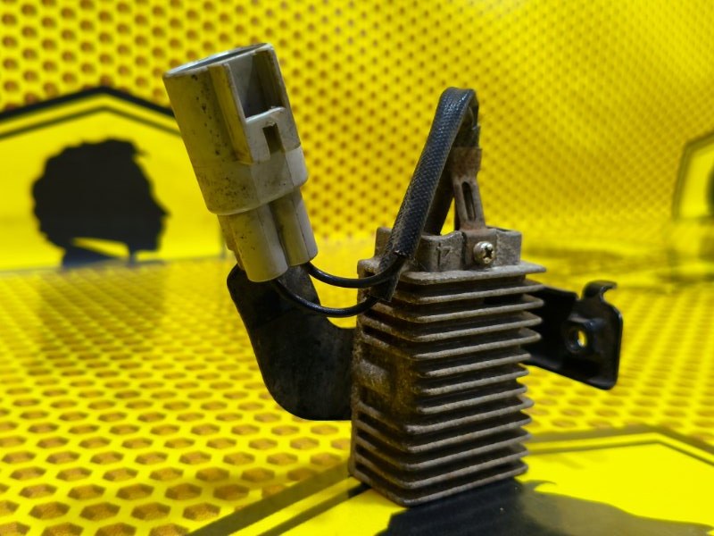 Резистор вентилятора охлаждения Toyota Camry MCV30 1MZFE 2004 (б/у)