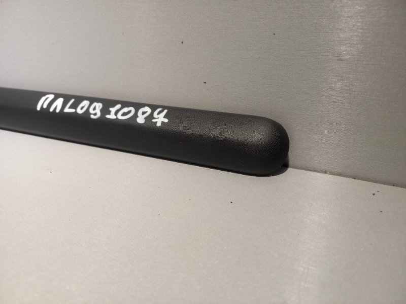 Молдинг на дверь RENAULT LOGAN K7JA710 2008 перед. лев. (б/у) Молдинг на дверь RENAULT LOGAN K7JA710 2008 перед. лев. (б/у)