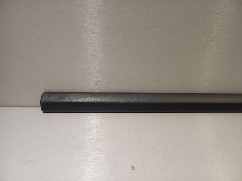 Молдинг на дверь RENAULT LOGAN K7JA710 2008 перед. лев. (б/у) Молдинг на дверь RENAULT LOGAN K7JA710 2008 перед. лев. (б/у)