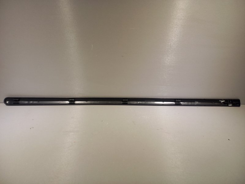 Молдинг на дверь RENAULT LOGAN K7JA710 2008 перед. лев. (б/у) Молдинг на дверь RENAULT LOGAN K7JA710 2008 перед. лев. (б/у)