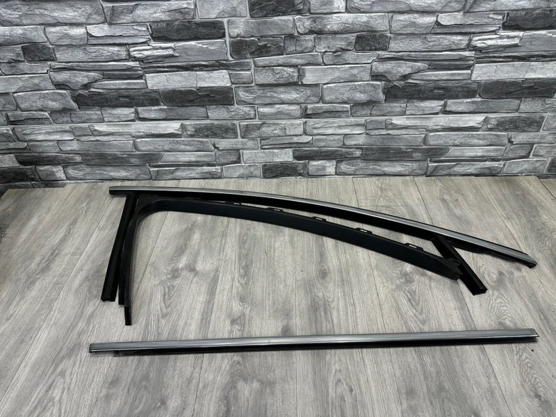 Уплотнитель стекла двери FORD Mondeo 4 2012 перед. прав. (б/у)