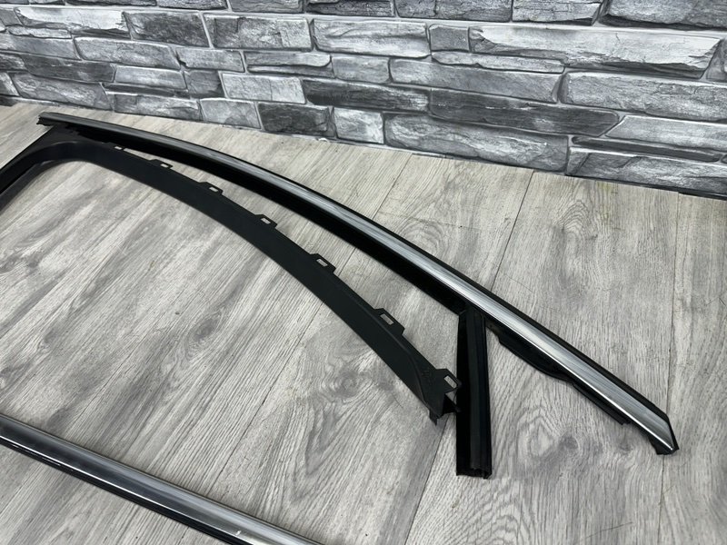 Уплотнитель стекла двери FORD Mondeo 4 2012 перед. прав. (б/у)