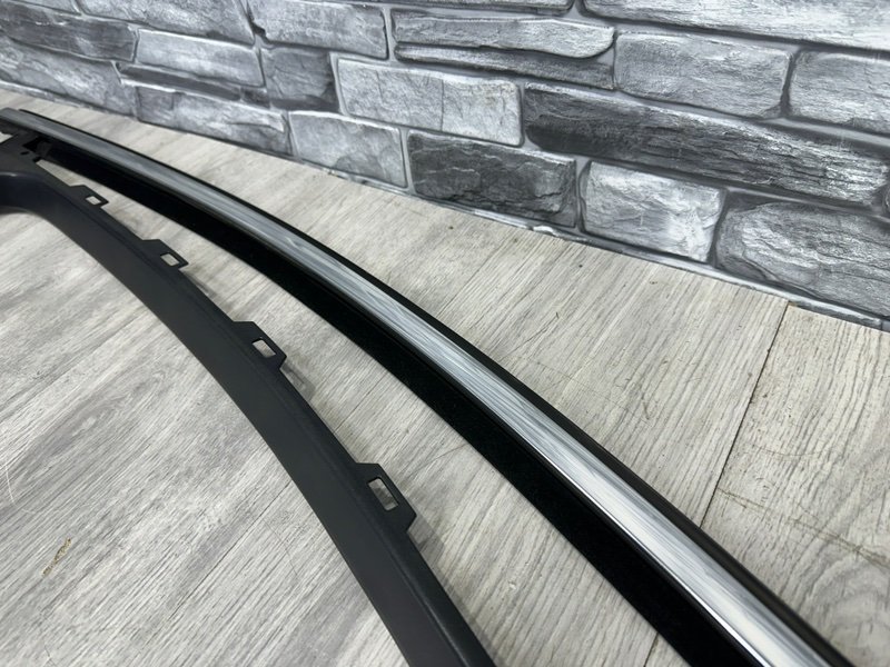 Уплотнитель стекла двери FORD Mondeo 4 2012 перед. прав. (б/у)