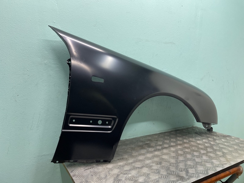 Крыло правое E 95-02г W210