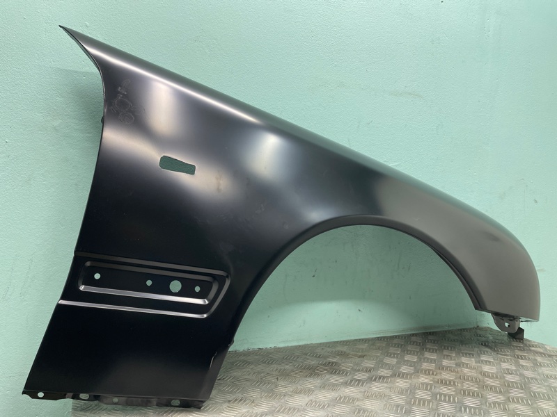 Крыло правое E 95-02г W210