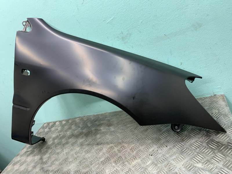 Крыло правое Mitsubishi Lancer 9