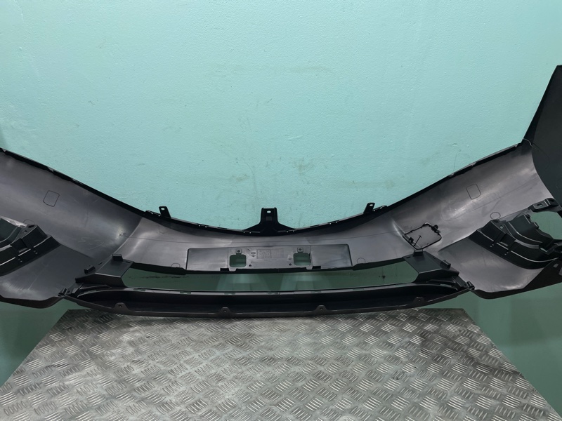 Бампер Corolla 13-16г 180