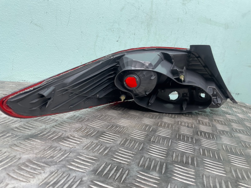 Фонарь задний правый Solaris 10-14г