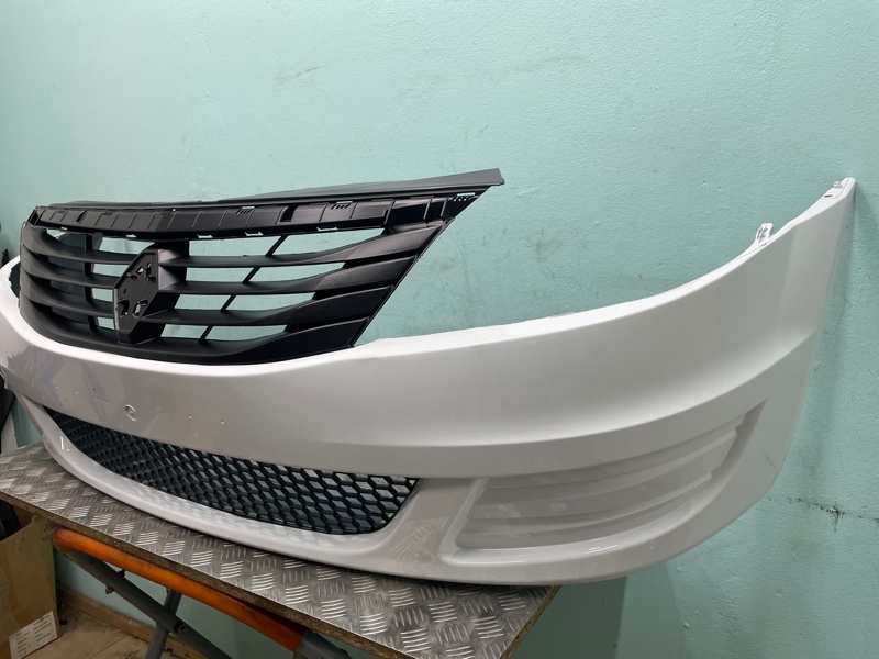 Бампер Renault Logan