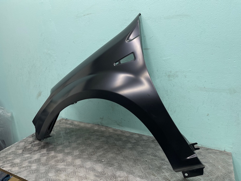 Крыло левое Renault Sandero