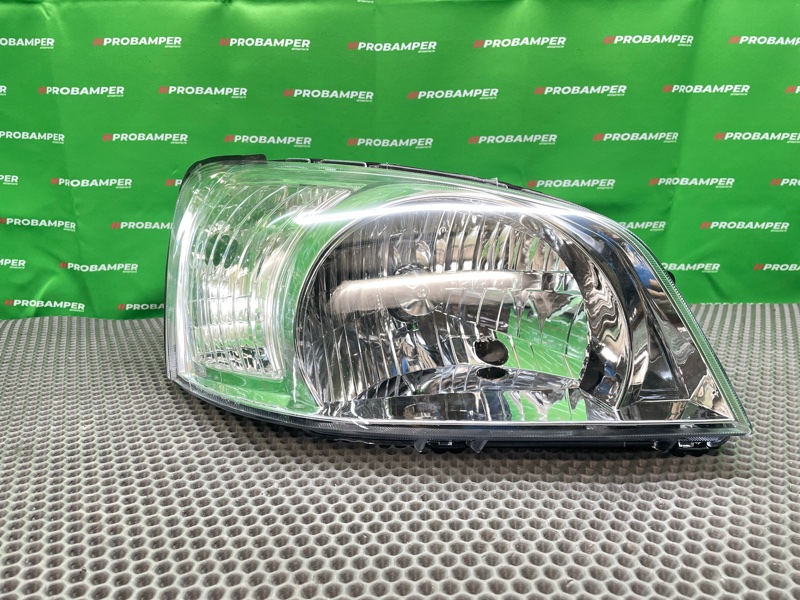 Фара правая Hyundai Getz под корректор 02-05г новая