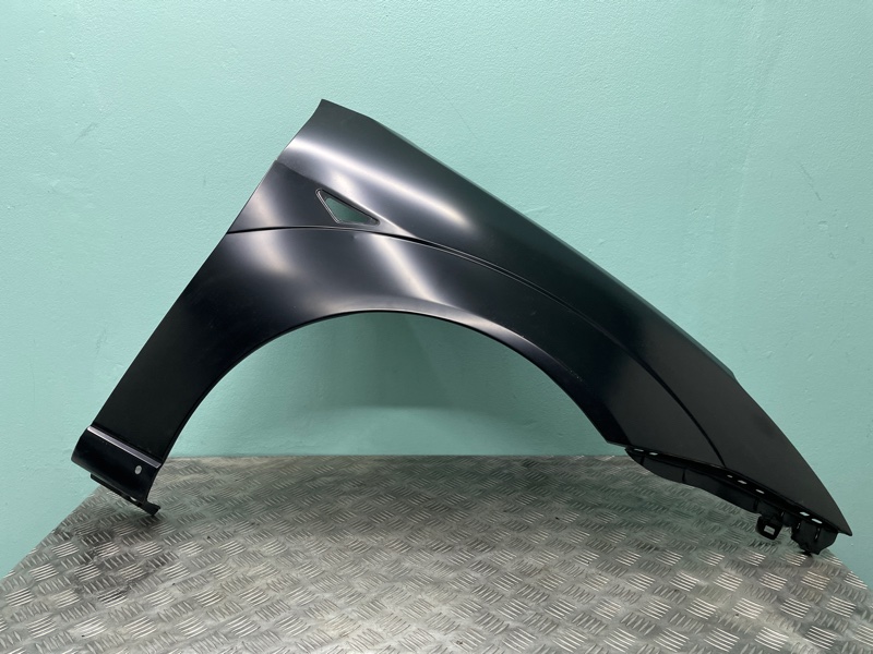 Крыло правое Ford Focus 1 98-04г новая