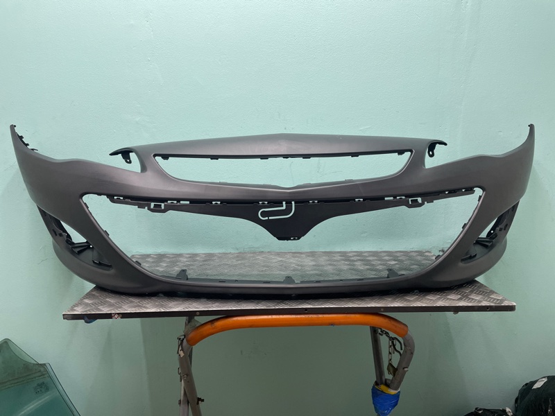 Бампер Opel Astra J 12-15г новая