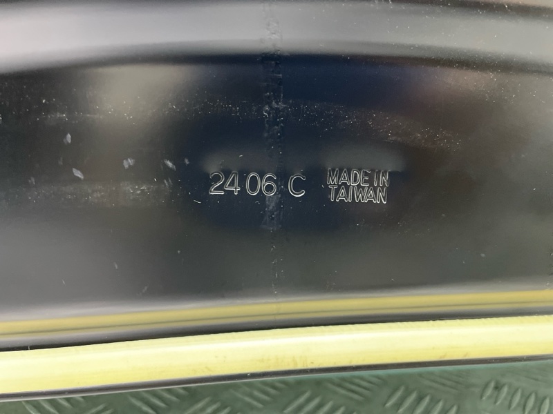 Капот Octavia A5 Тайвань не Китай 04-12г