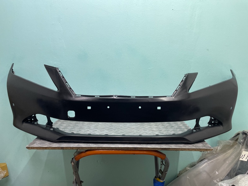 Бампер Toyota Camry 11-15г V50 новая