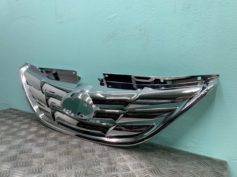 Решетка радиатора Hyundai Sonata 6