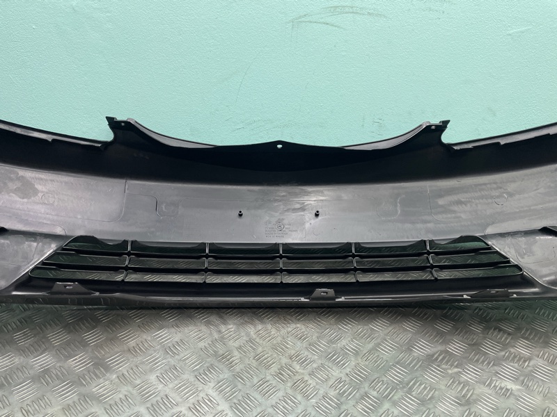 Бампер Camry Тайвань не Китай 04-06г V30