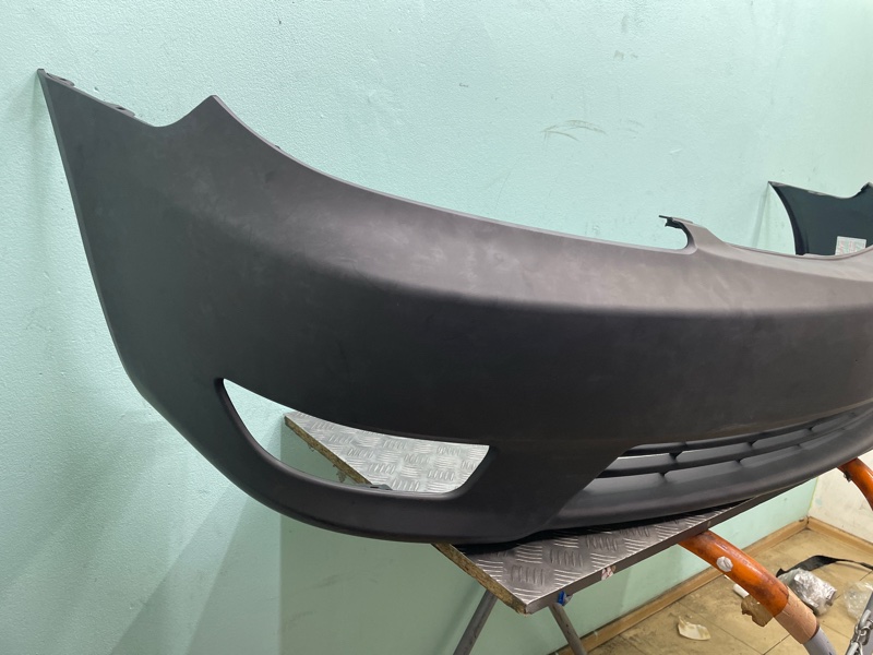 Бампер Camry Тайвань не Китай 04-06г V30